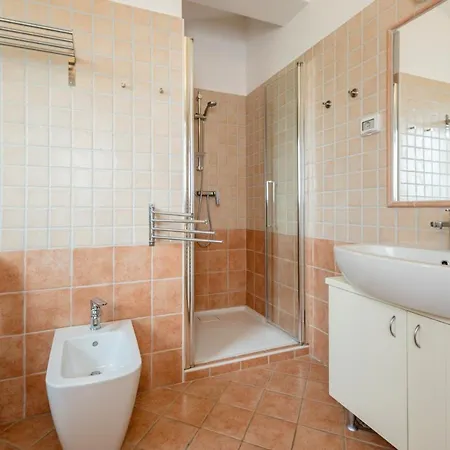 Charming In With Shared Pool *