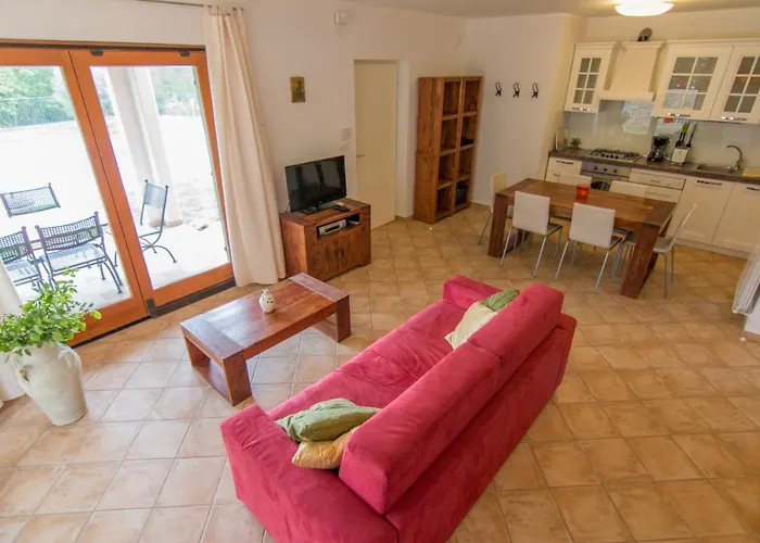 Charming In With Shared Pool Apartament Ripenda Kras