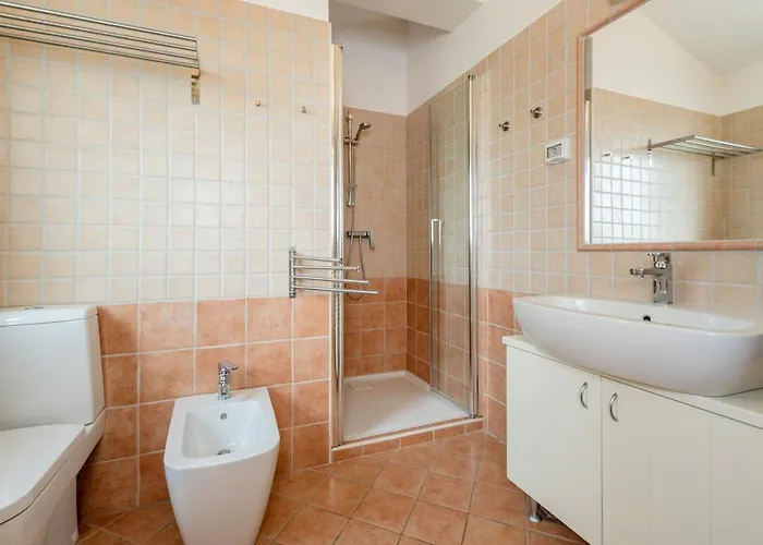Charming In With Shared Pool *