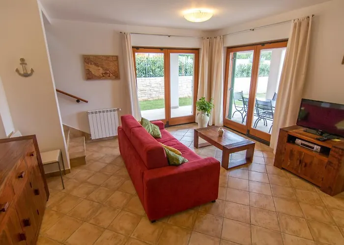 Charming In With Shared Pool Apartament *