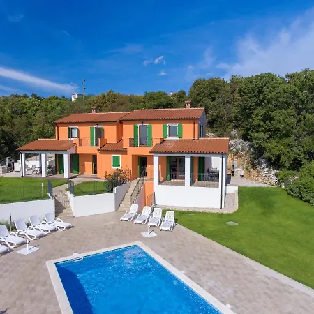 Vicani Villa: Spacious With Pool Apartman Ripenda Kras