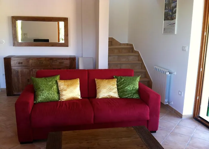 Vicani Villa: Spacious With Pool * Ripenda Kras